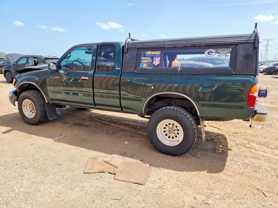 Photo 2 from auction – 2000 TOYOTA TACOMA with VIN 4TAWN72N0YZ656697