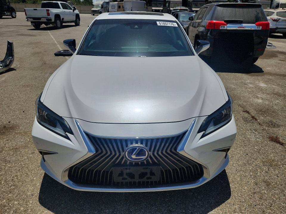 Photo 5 from auction – 2019 LEXUS ES with VIN 58AB21B16KU003127
