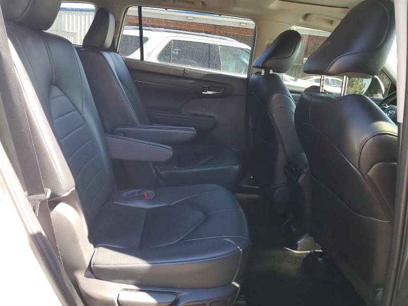 Photo 11 from auction – 2023 TOYOTA HIGHLANDER with VIN 5TDKDRAHXPS035478