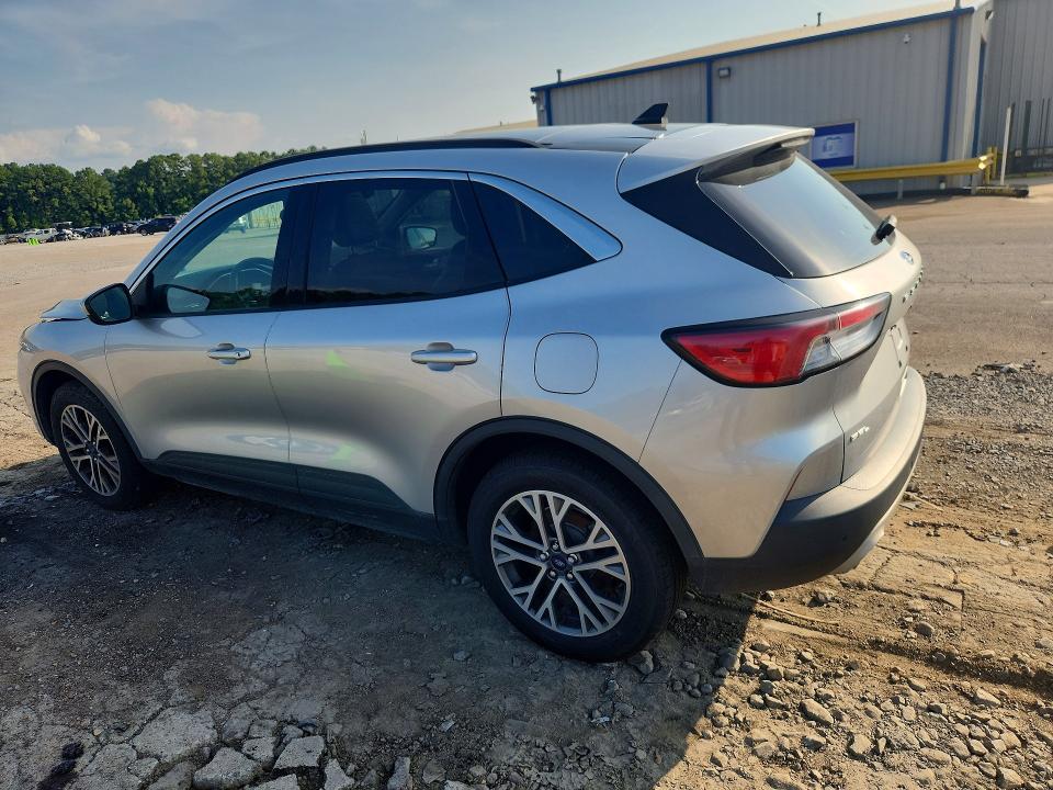 Photo 2 from auction – 2020 FORD ESCAPE with VIN 1FMCU9H63LUC77720