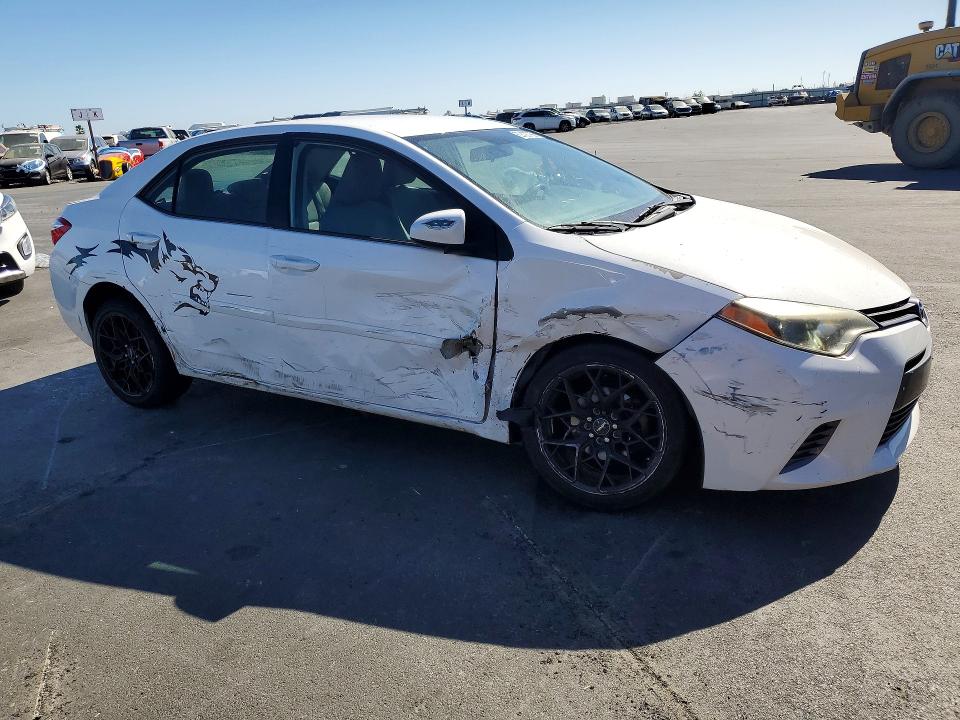 Photo 4 from auction – 2016 TOYOTA COROLLA with VIN 5YFBURHE5GP488119