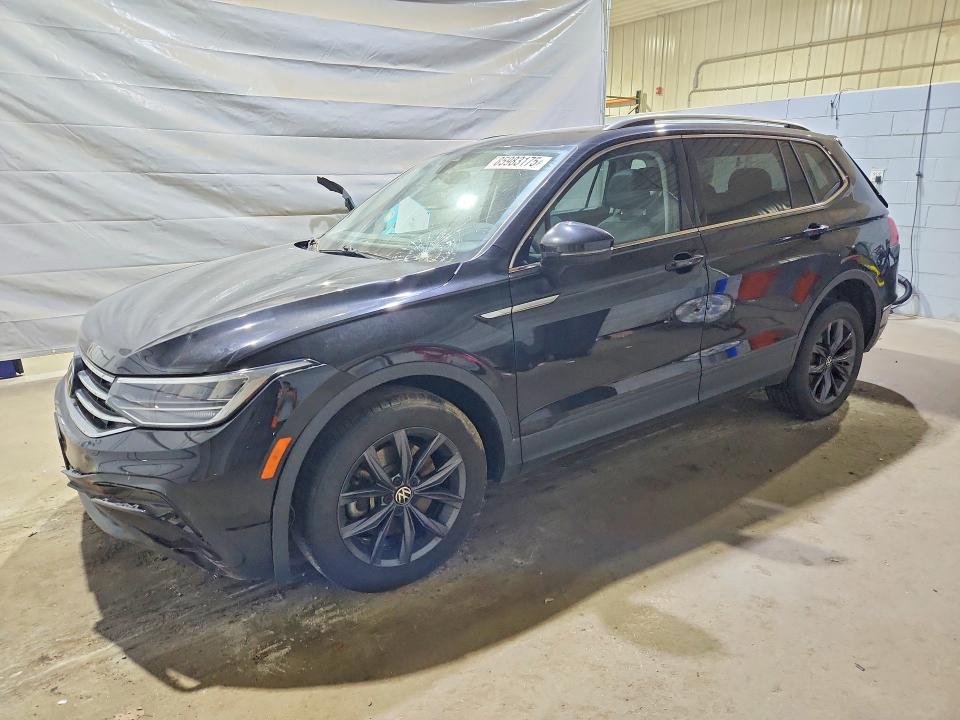 VOLKSWAGEN TIGUAN 2022 с VIN 3VV2B7AX9NM048240 - Снимка от търг
