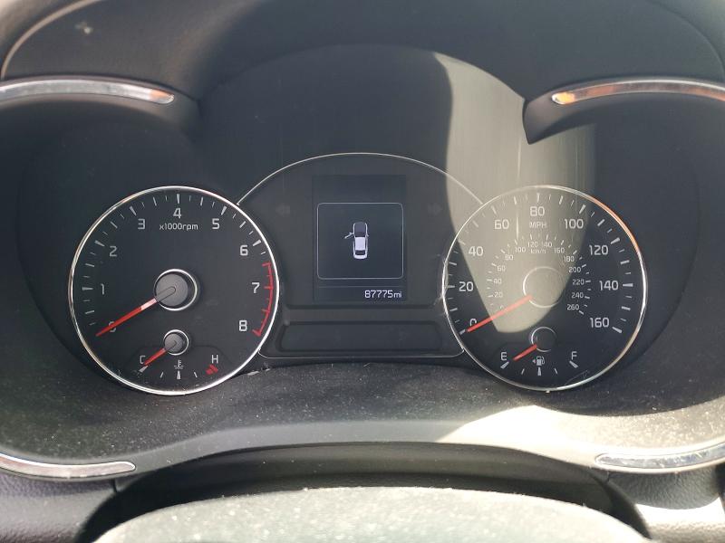 Photo 9 from auction – 2017 KIA FORTE with VIN KNAFX5A88H5724893
