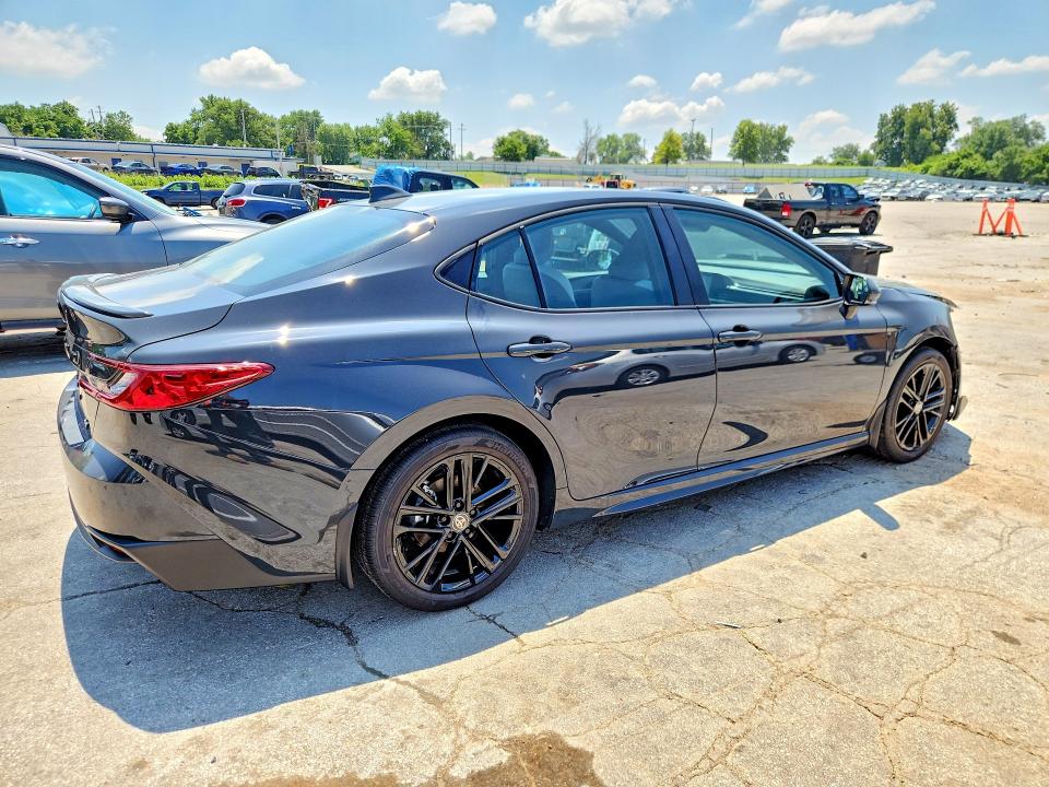 Photo 3 from auction – 2025 TOYOTA CAMRY with VIN 4T1DBADK4SU031191