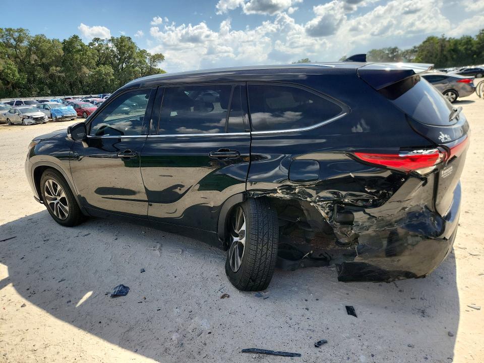 Photo 2 from auction – 2021 TOYOTA HIGHLANDER with VIN 5TDGZRAH5MS519738