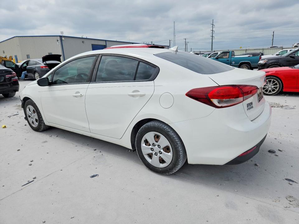 Photo 2 from auction – 2018 KIA FORTE with VIN 3KPFK4A73JE214299