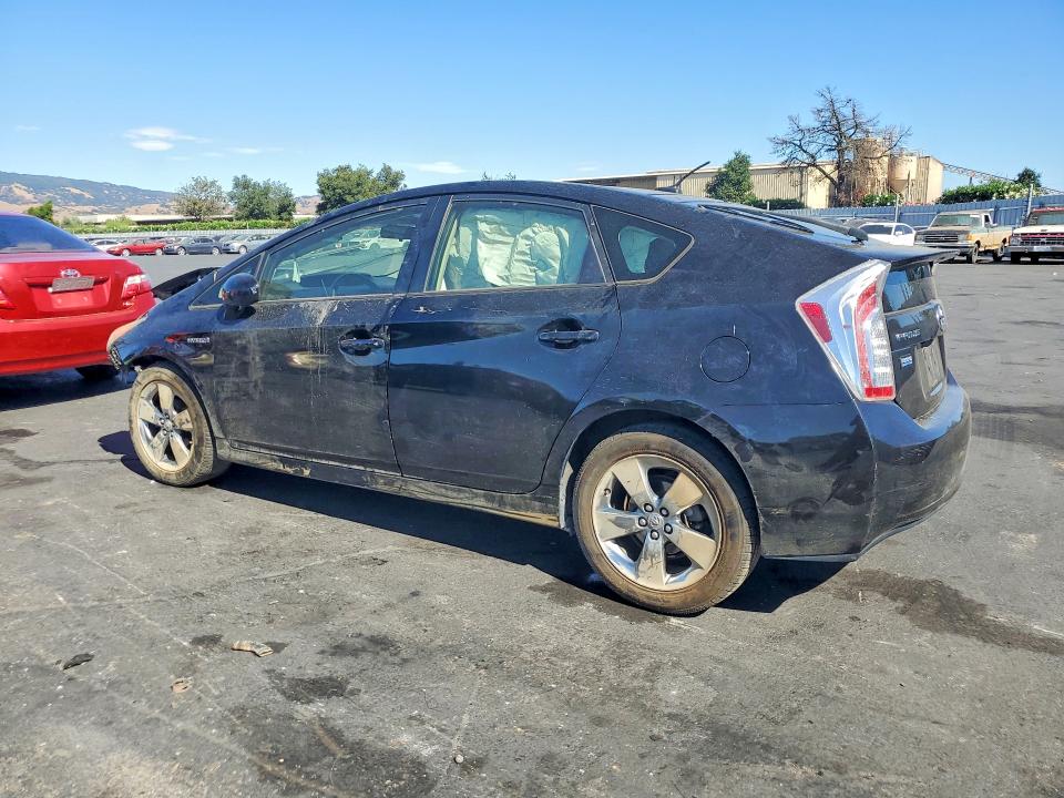 Photo 2 from auction – 2013 TOYOTA PRIUS with VIN JTDKN3DU8D5620628