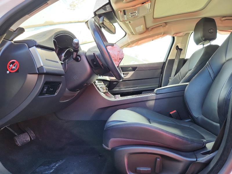 Photo 7 from auction – 2016 JAGUAR XF with VIN SAJBD4BV9GCY13294