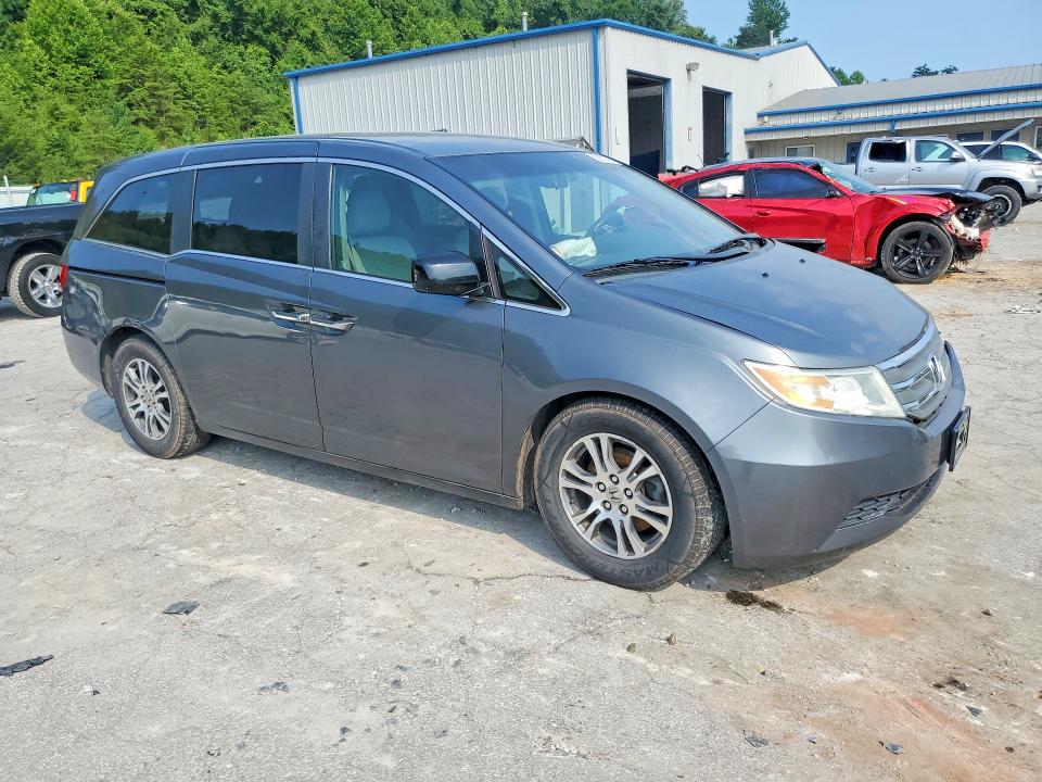 Photo 4 from auction – 2011 HONDA ODYSSEY with VIN 5FNRL5H4XBB075067