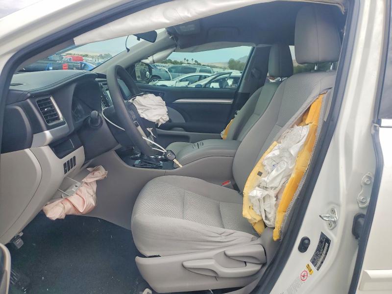 Photo 7 from auction – 2016 TOYOTA HIGHLANDER with VIN 5TDZKRFH6GS174049