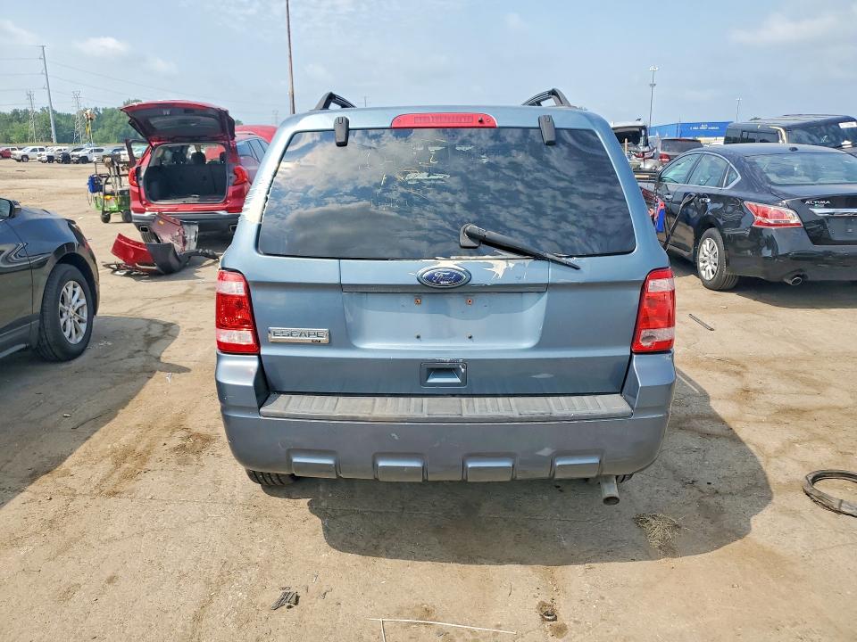 Photo 6 from auction – 2011 FORD ESCAPE with VIN 1FMCU0D72BKA06717