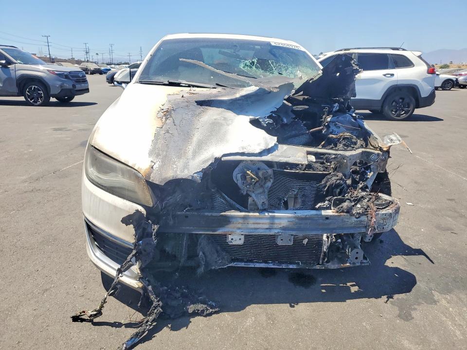 Photo 5 from auction – 2017 LINCOLN MKZ with VIN 3LN6L5E95HR665604