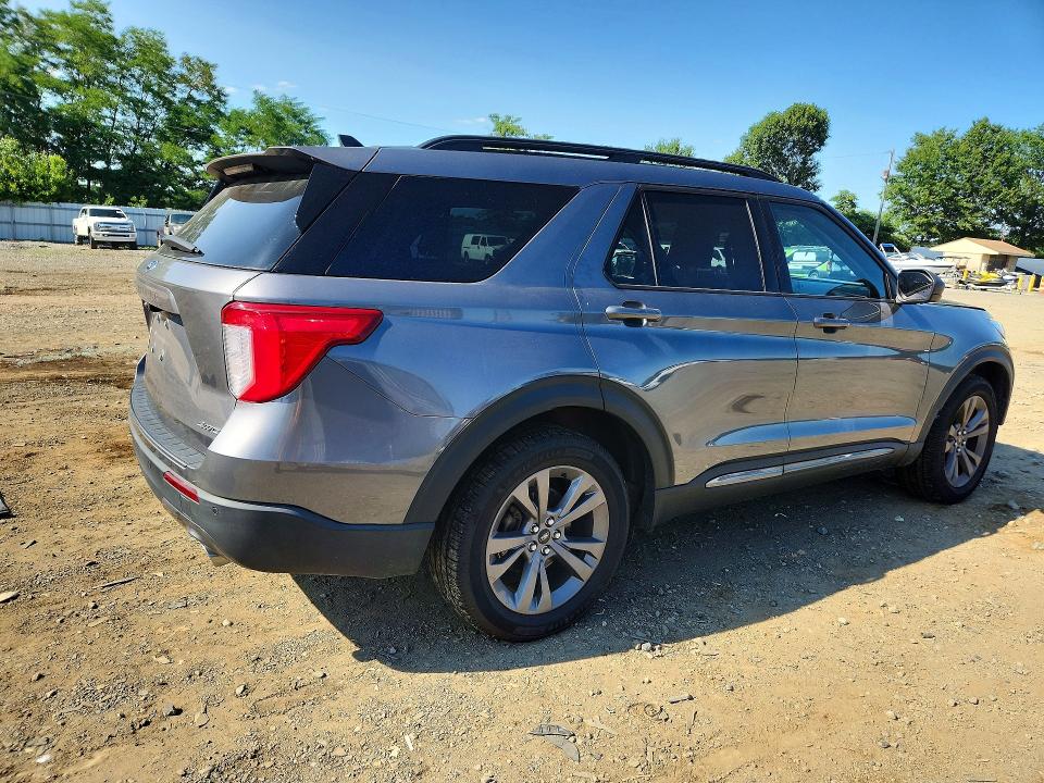Photo 3 from auction – 2021 FORD EXPLORER with VIN 1FMSK8DH4MGA36641