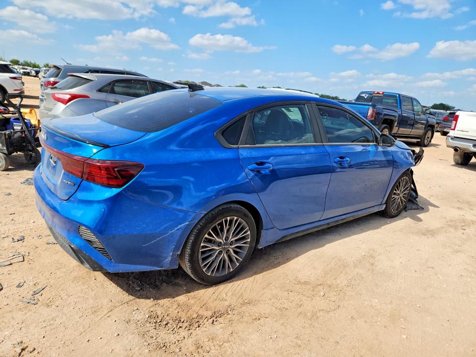 Photo 3 from auction – 2023 KIA FORTE with VIN 3KPF54AD4PE539467