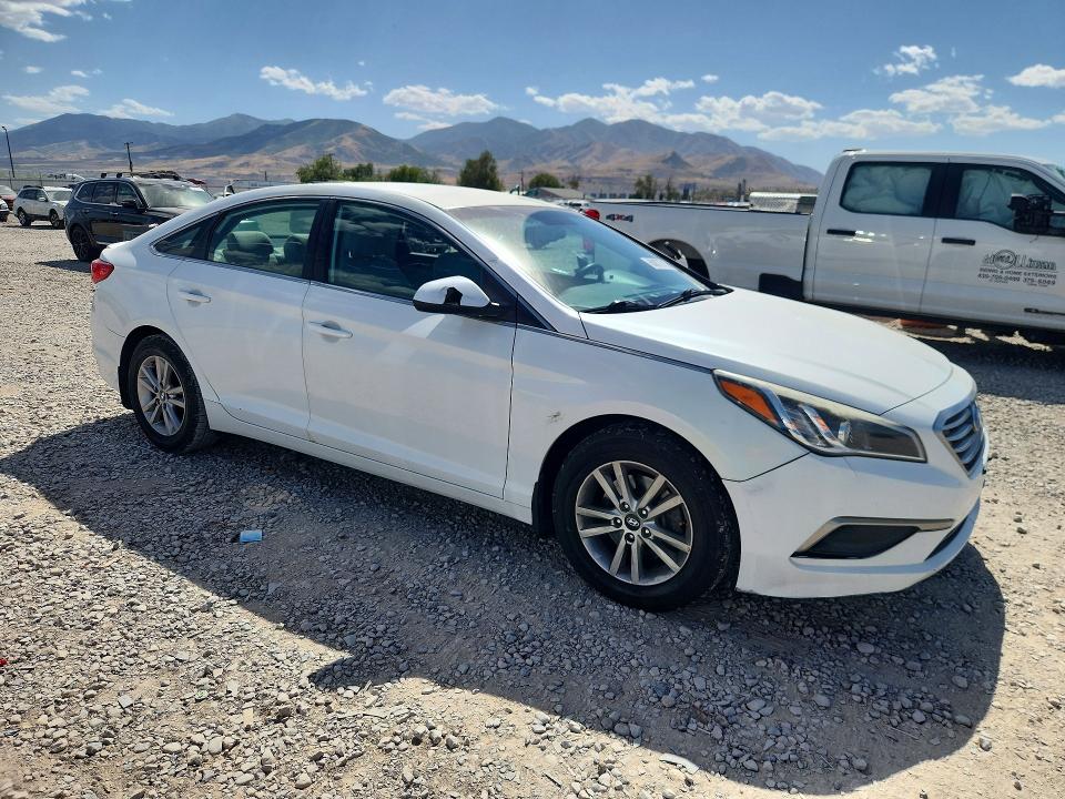 Photo 4 from auction – 2016 HYUNDAI SONATA with VIN 5NPE24AF9GH322692