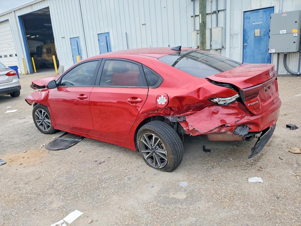 Photo 2 from auction – 2023 KIA FORTE with VIN 3KPF24AD2PE625353