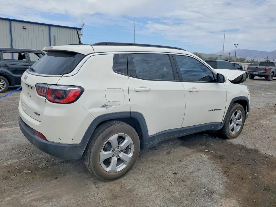 Photo 3 from auction – 2018 JEEP COMPASS with VIN 3C4NJCBB2JT489511