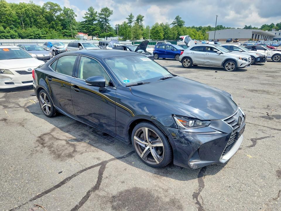 Photo 4 from auction – 2018 LEXUS IS with VIN JTHC81D20J5030917