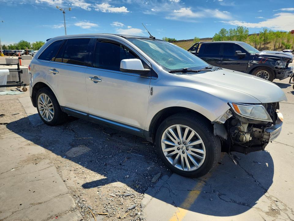 Photo 4 from auction – 2011 LINCOLN MKX with VIN 2LMDJ8JK9BBJ15372