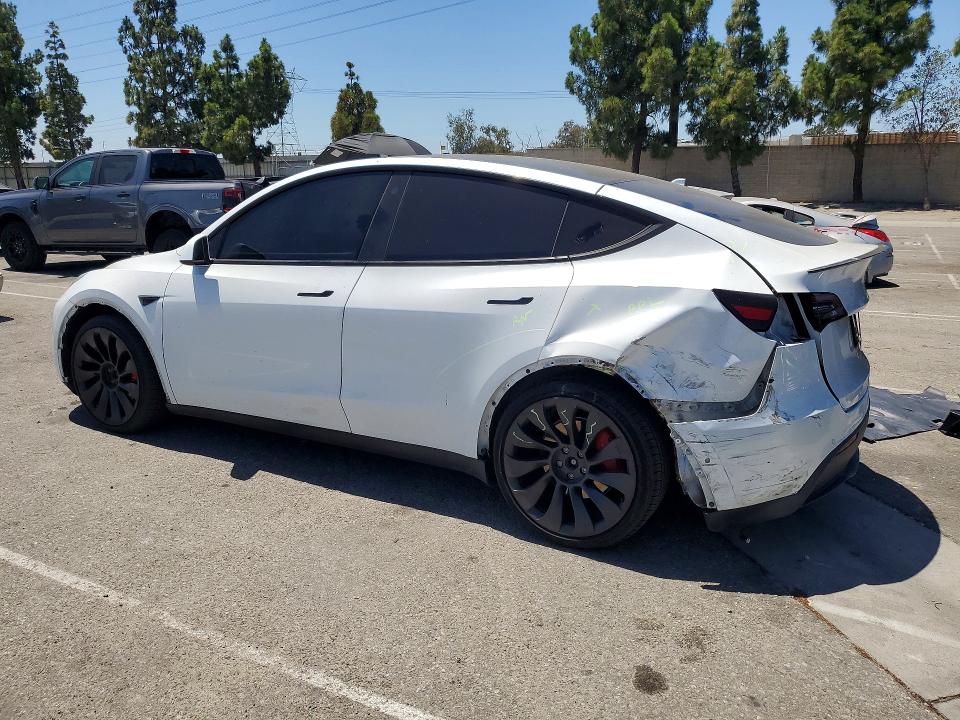 Photo 2 from auction – 2022 TESLA MODEL Y with VIN 7SAYGDEF2NF336246