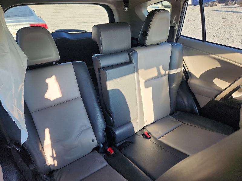 Photo 10 from auction – 2013 TOYOTA RAV4 with VIN JTMDFREV1DD030342
