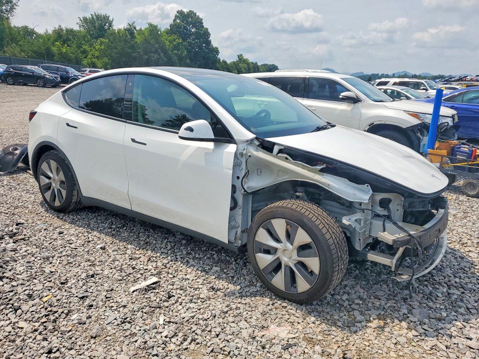 Photo 4 from auction – 2020 TESLA MODEL Y with VIN 5YJYGDEE7LF043458