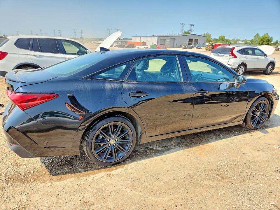 Photo 3 from auction – 2022 TOYOTA AVALON with VIN 4T1EA1AB9NU013673