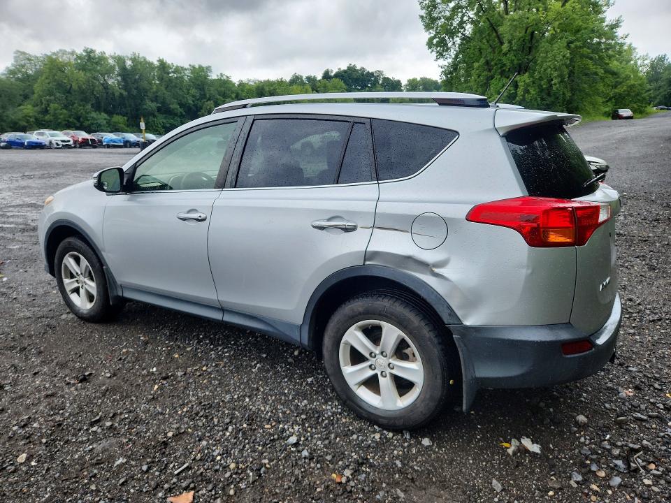 Photo 2 from auction – 2014 TOYOTA RAV4 with VIN JTMRFREV4ED071667