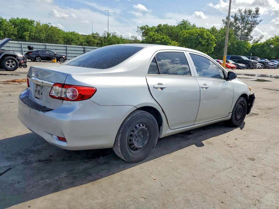 Photo 3 from auction – 2012 TOYOTA COROLLA with VIN 2T1BU4EE3CC908512