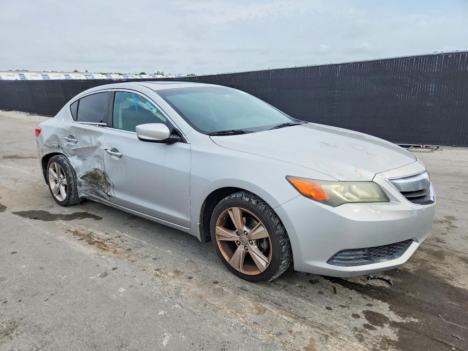 Photo 4 from auction – 2015 ACURA ILX with VIN 19VDE1F31FE008272