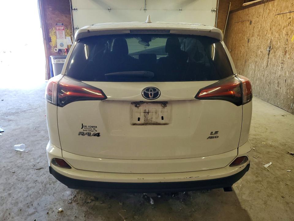 Снимка 6 от търг – 2018 TOYOTA RAV4 с VIN 2T3BFREV0JW790624