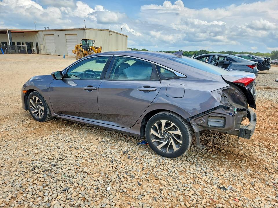 Photo 2 from auction – 2017 HONDA CIVIC with VIN 19XFC2F78HE032067
