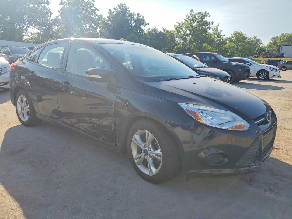 Photo 4 from auction – 2014 FORD FOCUS with VIN 1FADP3F27EL305630