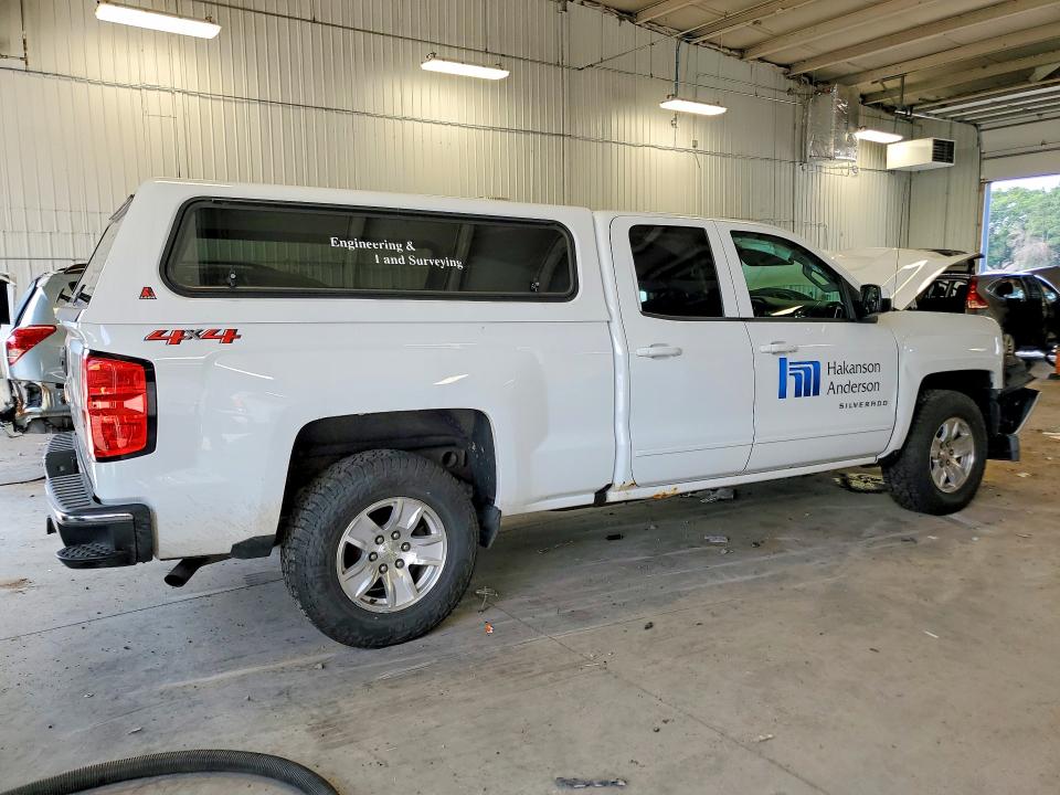 Photo 3 from auction – 2018 CHEVROLET SILVERADO with VIN 1GCVKREC6JZ115657