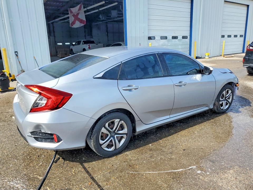 Photo 3 from auction – 2016 HONDA CIVIC with VIN 19XFC2F59GE028168