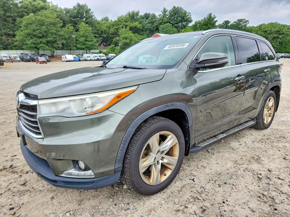 TOYOTA HIGHLANDER 2015 with VIN 5TDDKRFH0FS103048 - Photo from auction
