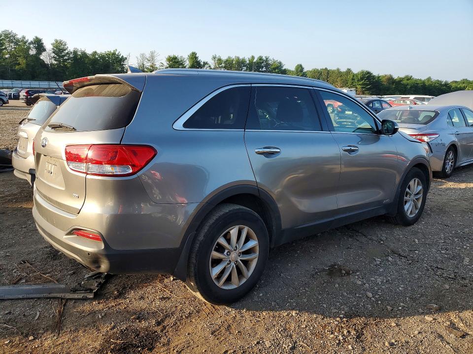 Photo 3 from auction – 2017 KIA SORENTO with VIN 5XYPGDA36HG330192