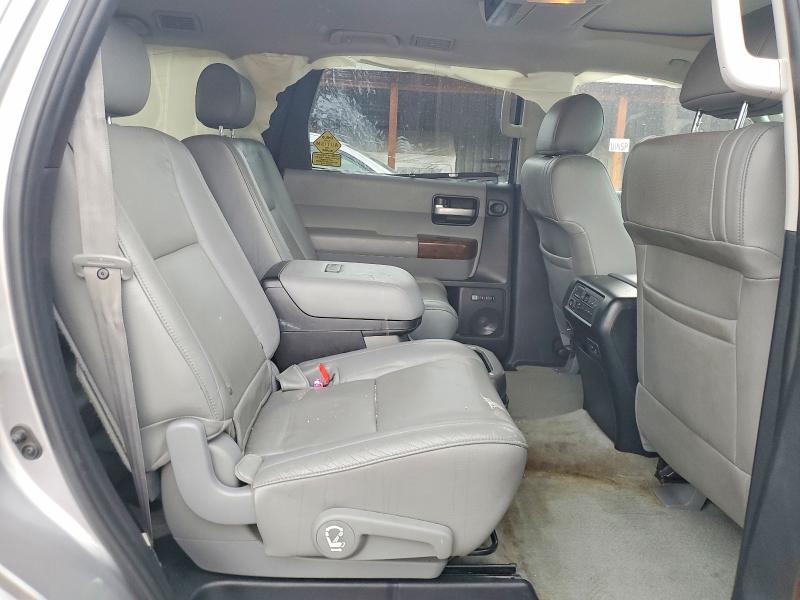 Photo 11 from auction – 2010 TOYOTA SEQUOIA with VIN 5TDDW5G16AS032249