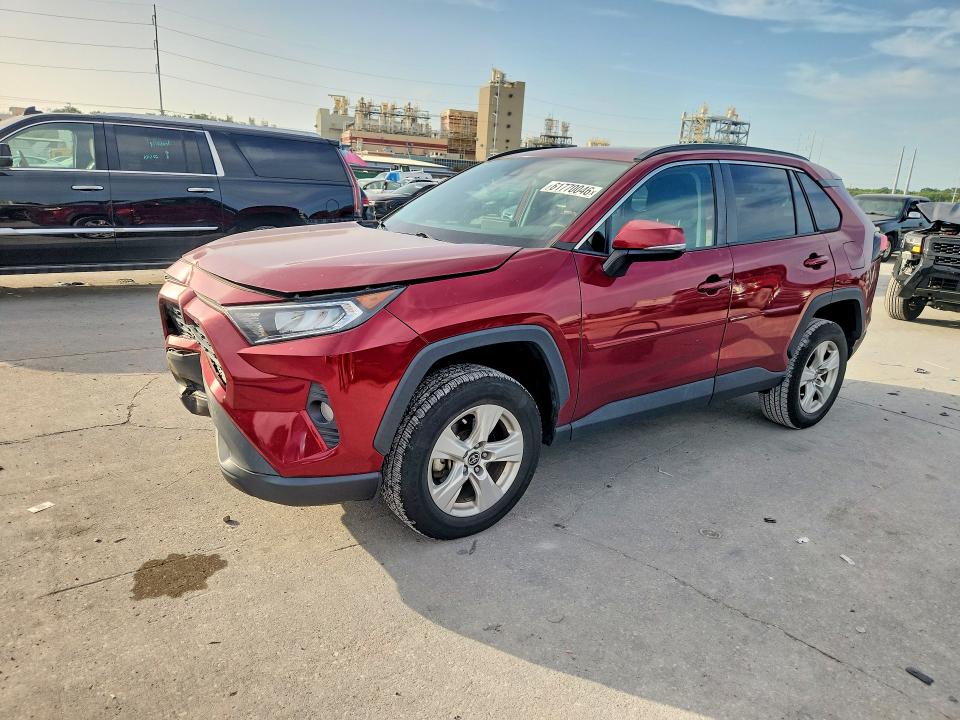 TOYOTA RAV4 2021 with VIN 2T3W1RFV0MW135592 - Photo from auction