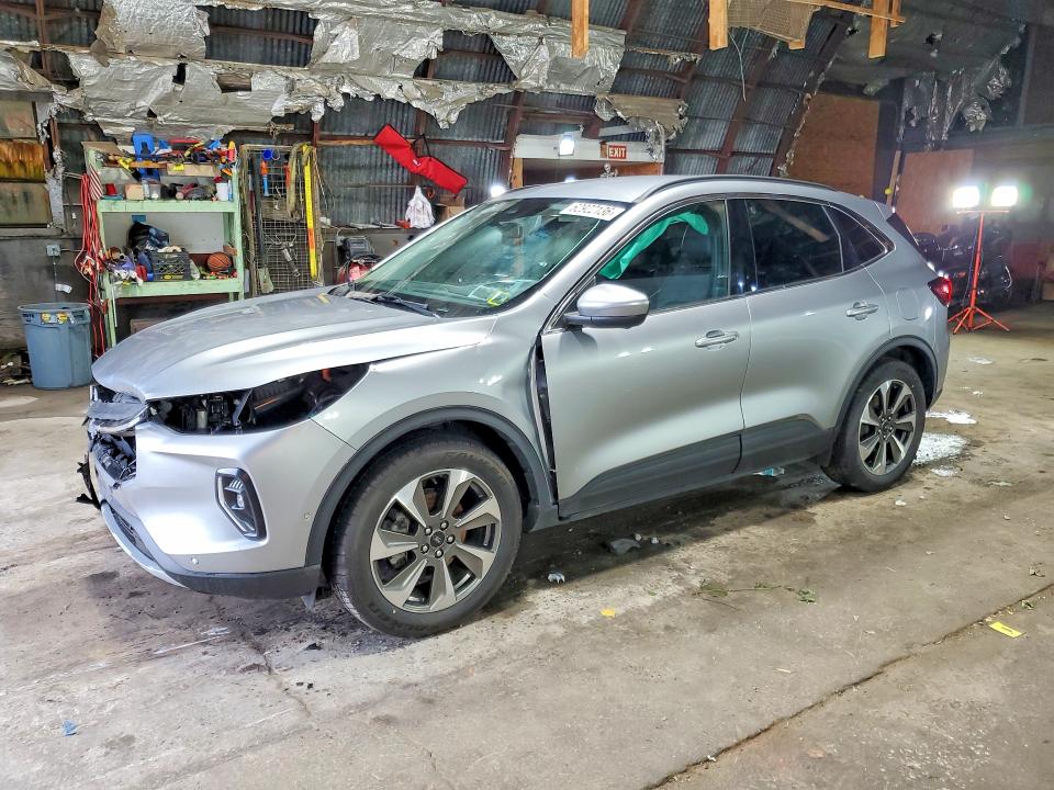 FORD ESCAPE 2023 with VIN 1FMCU9JZ3PUA40512 - Photo from auction