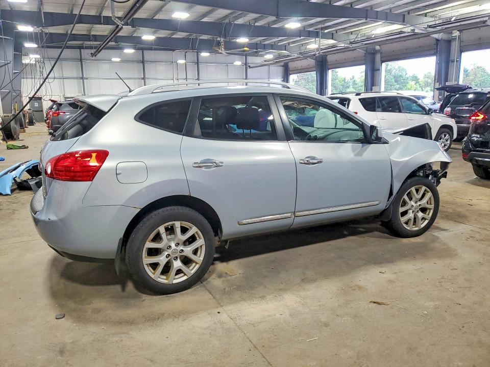 Photo 3 from auction – 2012 NISSAN ROGUE with VIN JN8AS5MV1CW356514