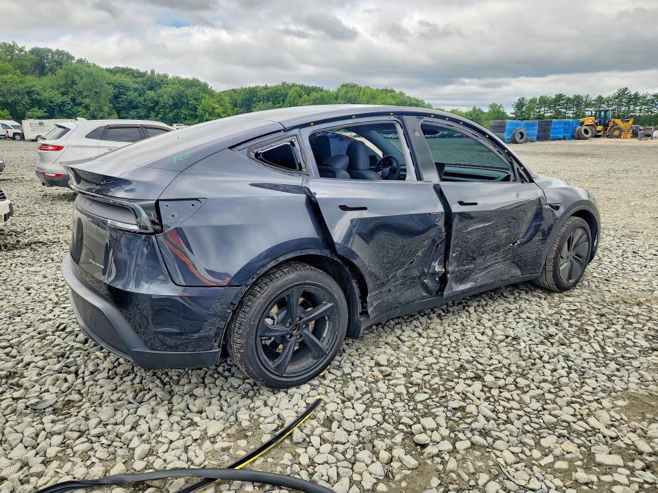 Photo 3 from auction – 2026 TESLA MODEL Y with VIN 7SAYGDEE4TA385708