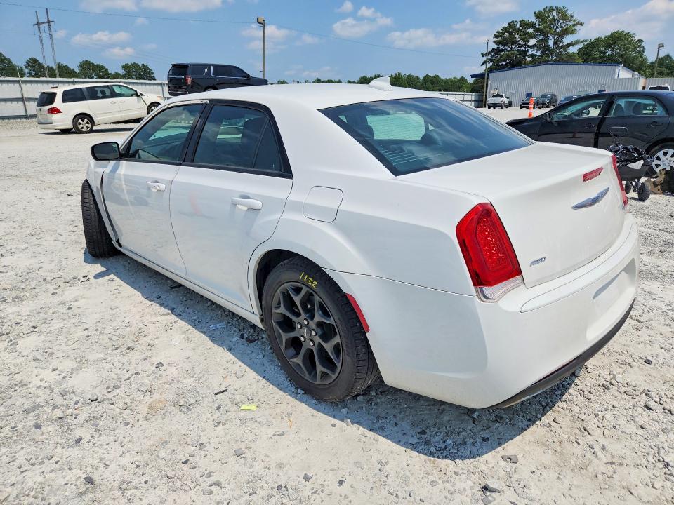 Снимка 2 от търг – 2019 CHRYSLER 300 с VIN 2C3CCAGG3KH536831