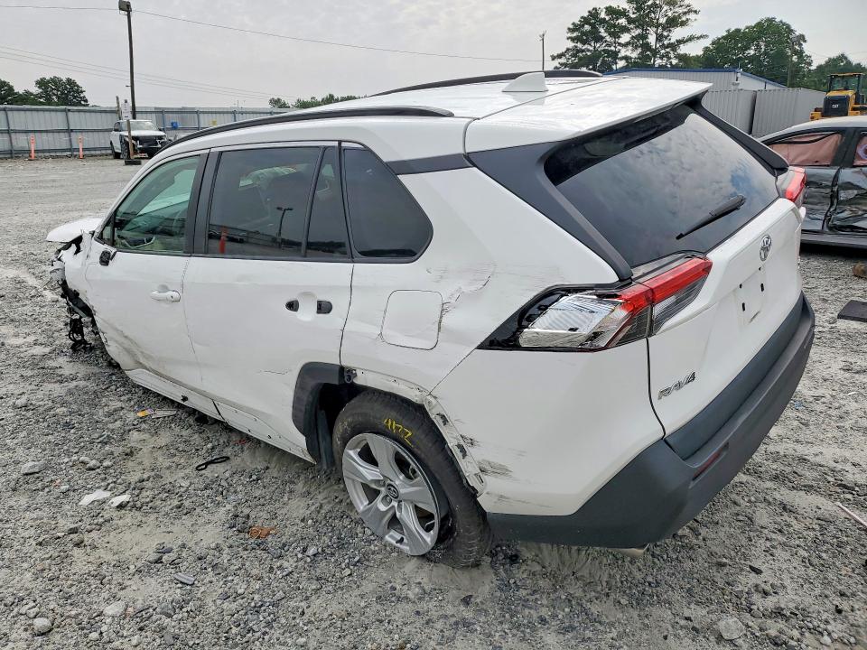 Photo 2 from auction – 2021 TOYOTA RAV4 with VIN 2T3W1RFV4MW109965