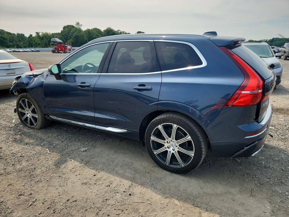 Photo 2 from auction – 2019 VOLVO XC60 with VIN LYV102RL2KB250939