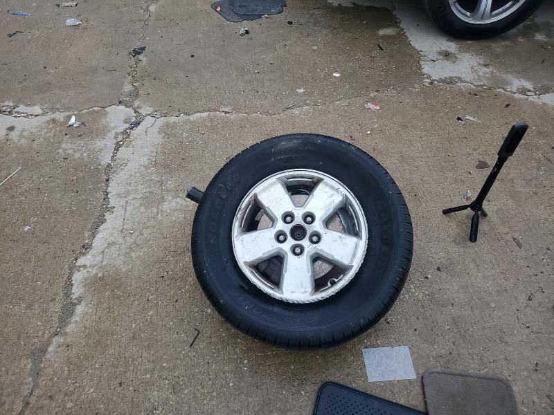 Photo 13 from auction – 2008 FORD ESCAPE with VIN 1FMCU93198KD83426