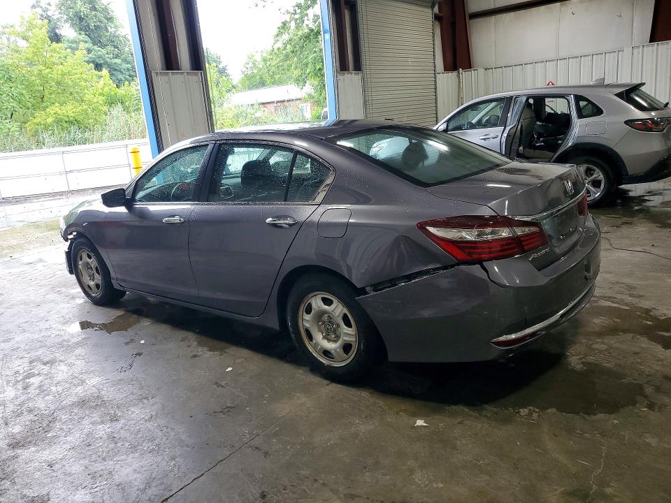 Photo 2 from auction – 2016 HONDA ACCORD with VIN 1HGCR2F34GA099007