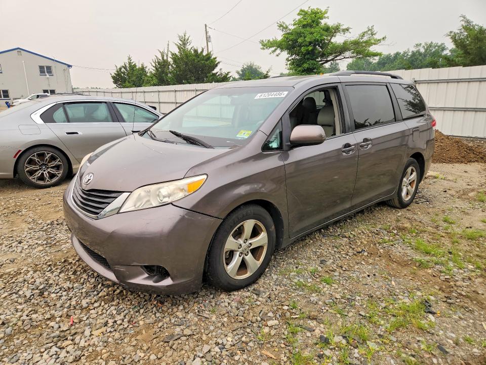 TOYOTA SIENNA 2013 with VIN 5TDKK3DC2DS350516 - Photo from auction