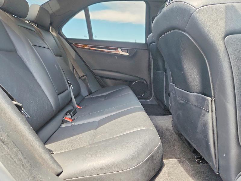 Photo 10 from auction – 2013 MERCEDES-BENZ C with VIN WDDGF8AB0DA786870