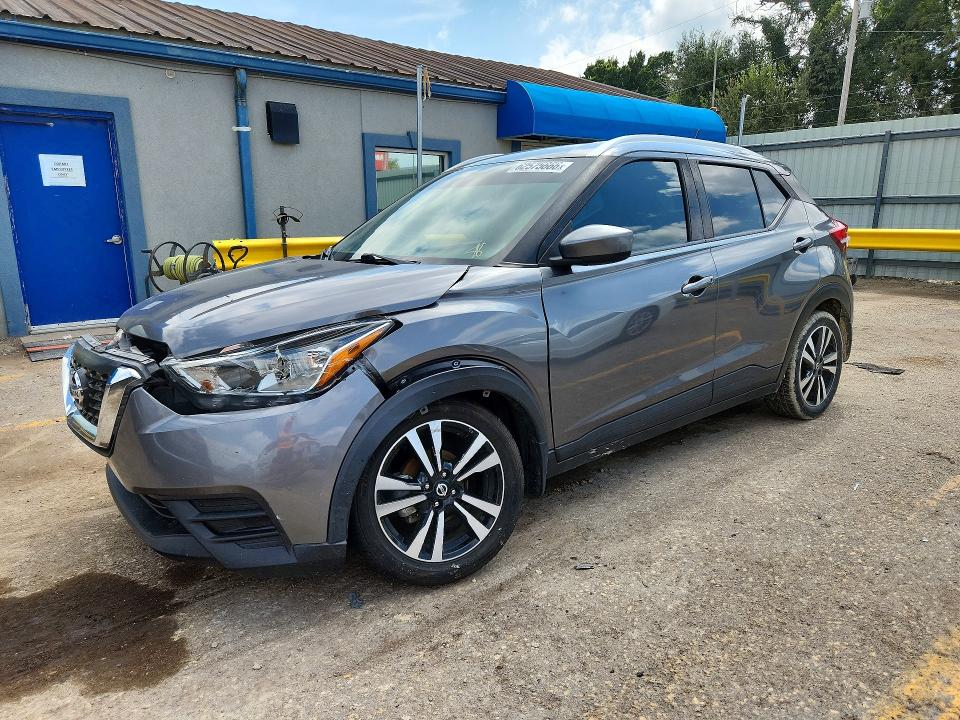 NISSAN KICKS 2018 with VIN 3N1CP5CU2JL506070 - Photo from auction
